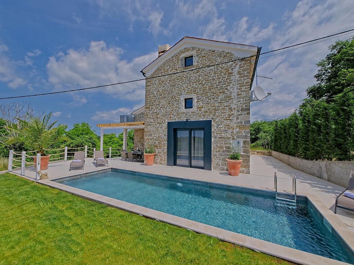 Villa Carica Krasica  Exterior photo
