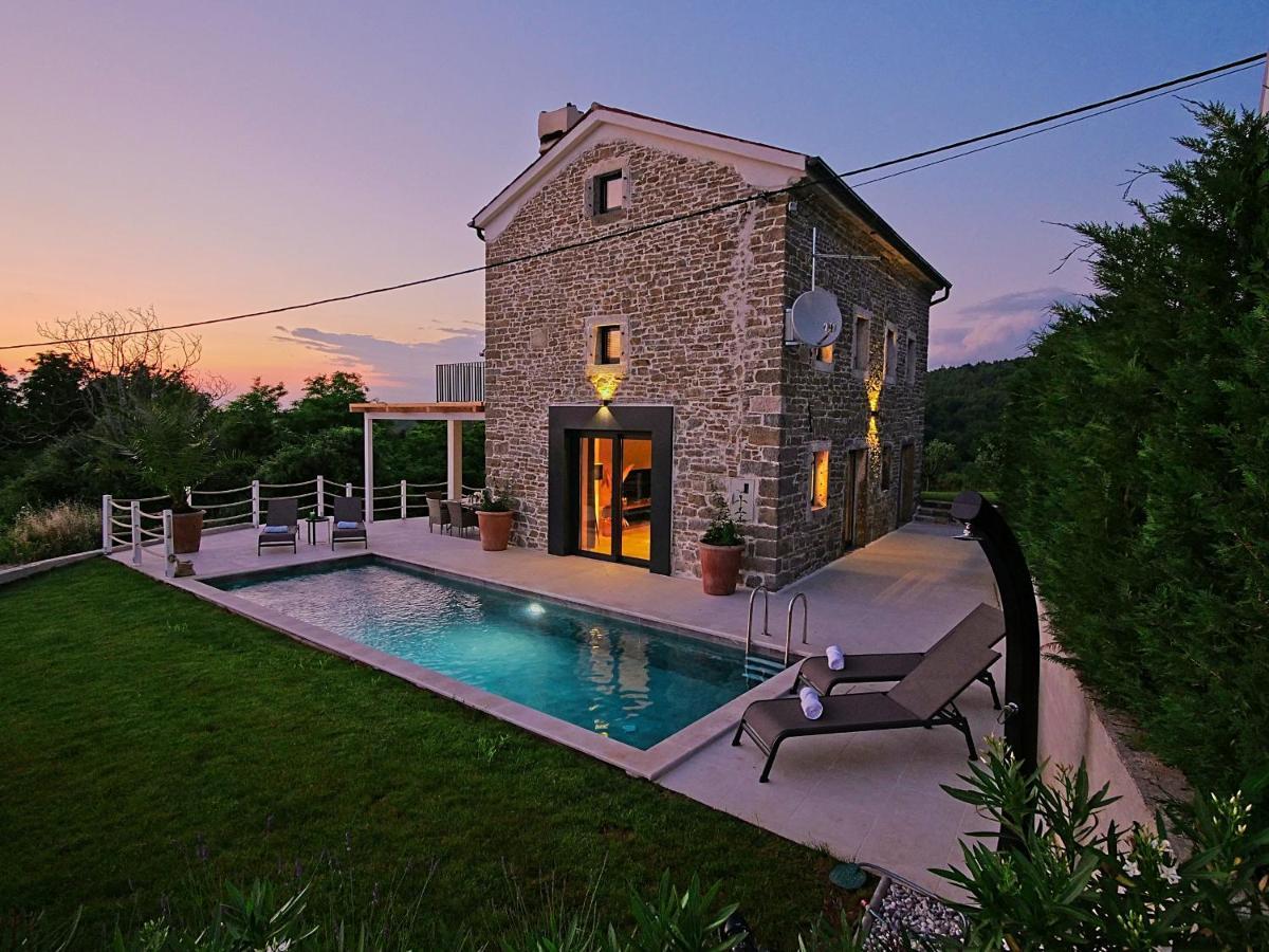 Villa Carica Krasica  Exterior photo